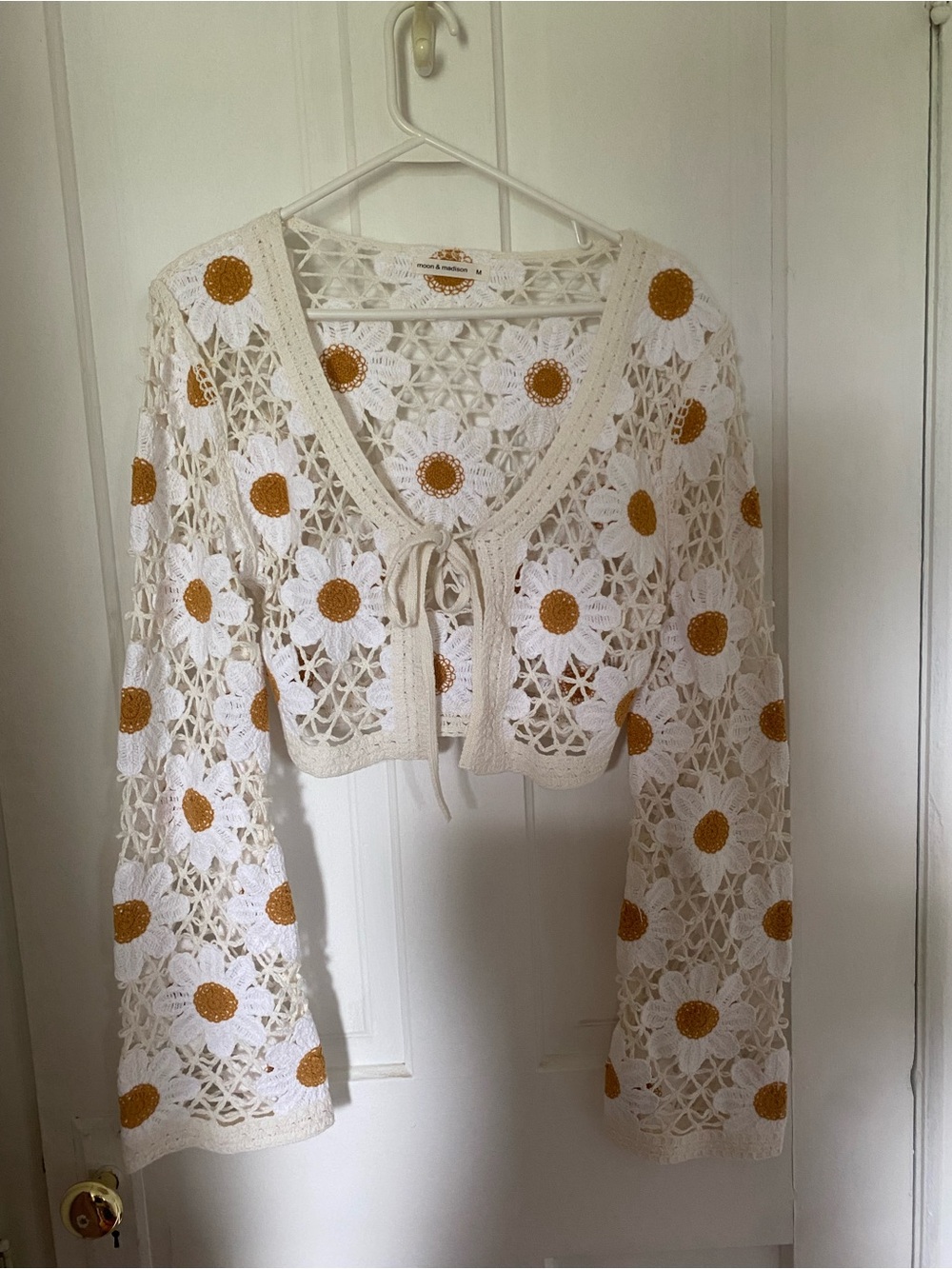 moon & madison White Crochet Daisy Tie-Front Crop Top with Mustard Centers